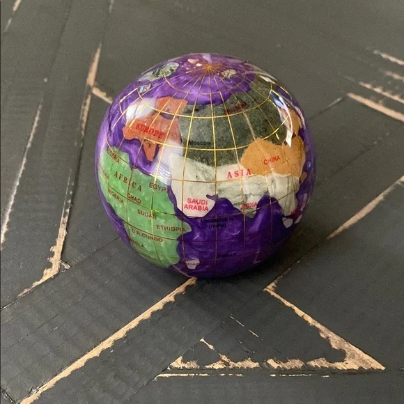 🌎World🌍Globe Paperweight🌏 - Picture 2 of 11